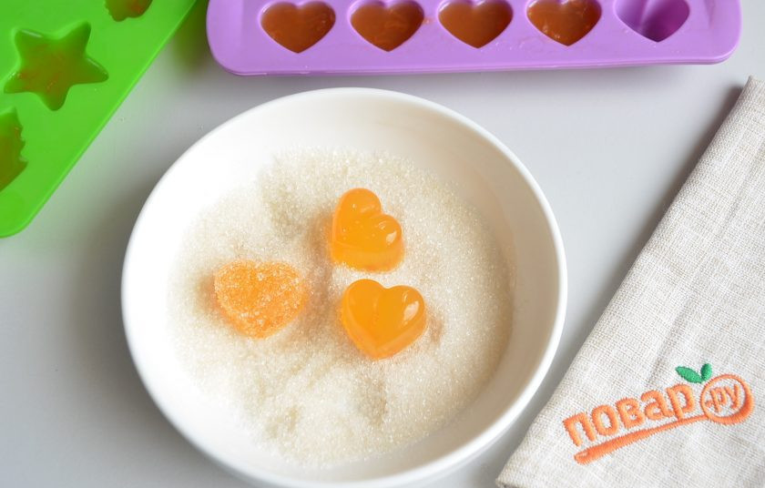 1. Этап. Мармелад: 6. Мармелад готов! Осталось только осторожно извлечь из формочек и обвалять (по желанию) в сахаре.