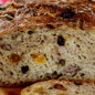 Хлеб с сухофруктами и орехами