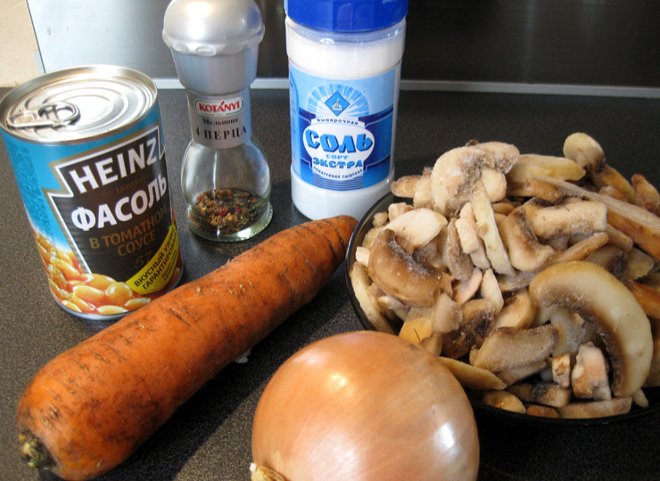 1. Этап. Лобио консервированное: Подготовьте ингредиенты.