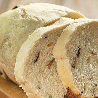 Хлеб с сушеными грибами