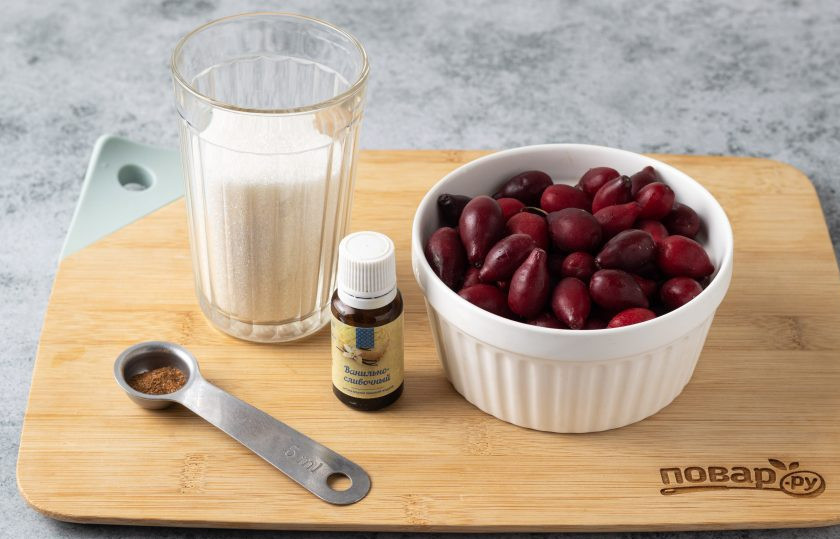 1. Этап. Варенье из кизила без косточек: Подготовьте все ингредиенты.