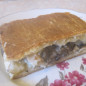 Дрожжевой пирог с курицей и грибами