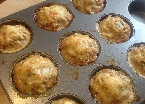 1. Этап. Мясные кексы с брокколи: 7. И запекаем в разогретой до 200 градусов духовке минут 30-35.