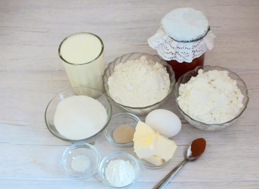 1. Этап. Булочки Даллас: Подготовьте необходимые ингредиенты.