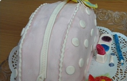 1. Этап. Торт Косметичка: 9. Теперь можно собирать торт 