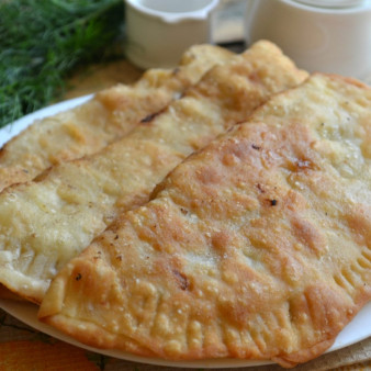 Чебуреки с мясом