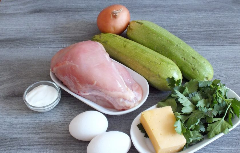 1. Этап. Запеканка из кабачков с курицей в мультиварке: Подготовьте необходимые ингредиенты.