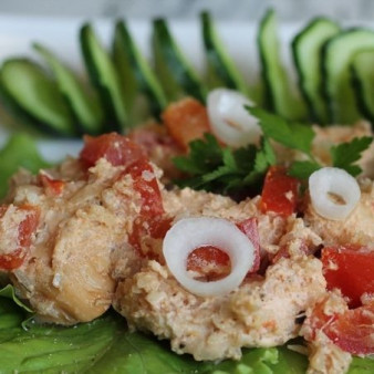 Курица кусочками в мультиварке