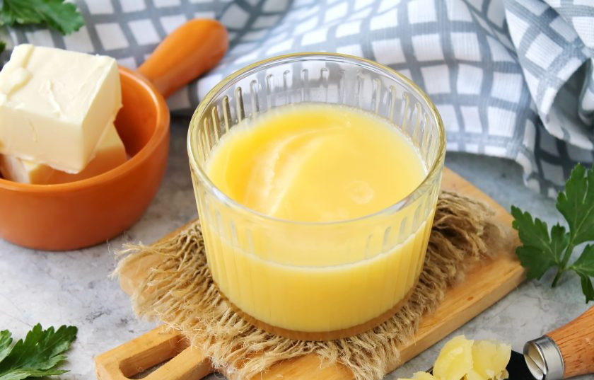 1. Этап. Топленое масло из сливочного в домашних условиях: Топленое масло из сливочного в домашних условиях готово!