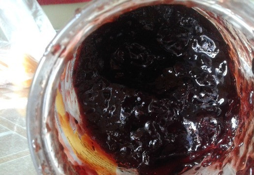 1. Этап. Варенье-желе из крыжовника и смородины: А тут я хочу показать, как застывает! Это остаток в банке, схватилось.