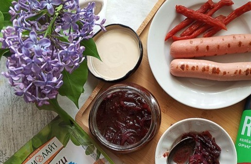 1. Этап. Луковый мармелад на красном вине: Берём с собой на природу и не только на природу. Такой 