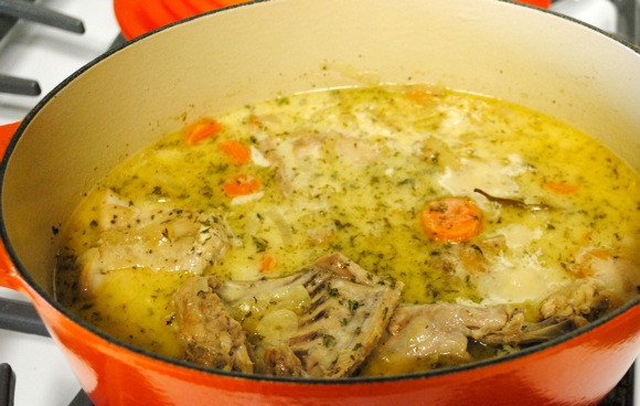 1. Этап. Кролик в горчичном соусе: Переливаем эту смесь в жаровню, доводим до кипения и выключаем огонь. Вот теперь наше нежнейшее мясо кролика готово, и мы можем приступать к обеду. Приятного вам аппетита!