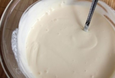 1. Этап. Чизкейк со сливочным сыром: В результате у нас получится нежная однородная сырная масса.