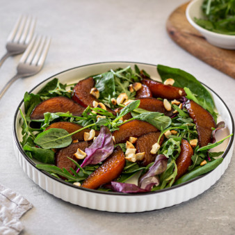 Салат из шпината с грушей