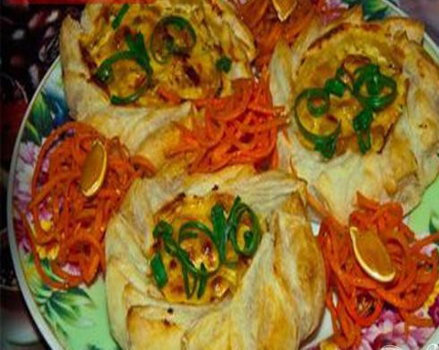 1. Этап. Творожные плюшки Бешеная тыква: 6. Затем плюшки вынимаем из аэрогриля (или духового шкафа) и выкладываем на блюдо. Даем немного остыть.