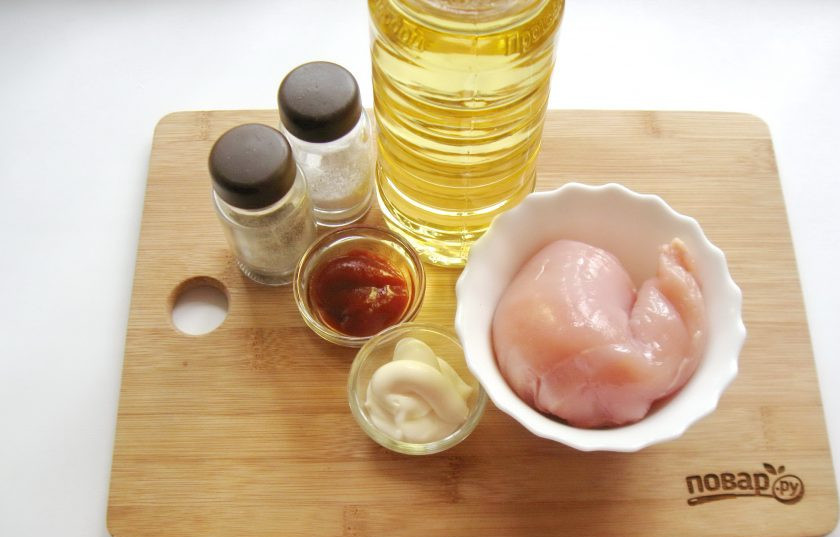 1. Этап. Шашлык из курицы в банке: Подготовьте все ингредиенты для приготовления шашлыка в банке.