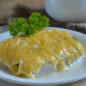 Рыба, запеченная под сметанным соусом