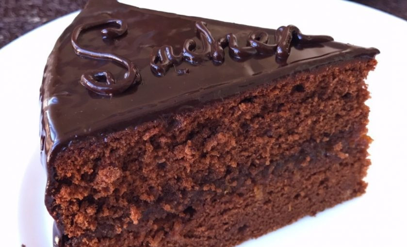 1. Этап. Шоколадный торт Захер: 15. Готовый торт оставьте на столе (4-5 часов), а затем уберите в холодильник еще на несколько часов. Приятного аппетита!