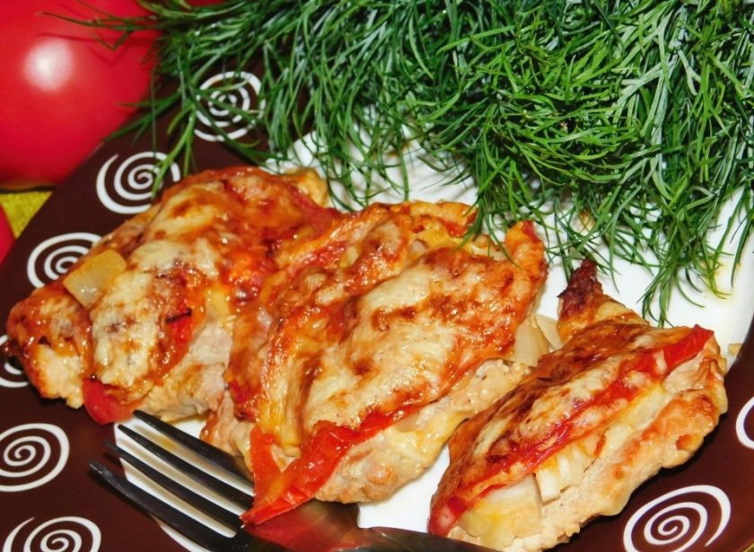 1. Этап. Свиные отбивные с овощами под сыром в духовке: Приятного аппетита!