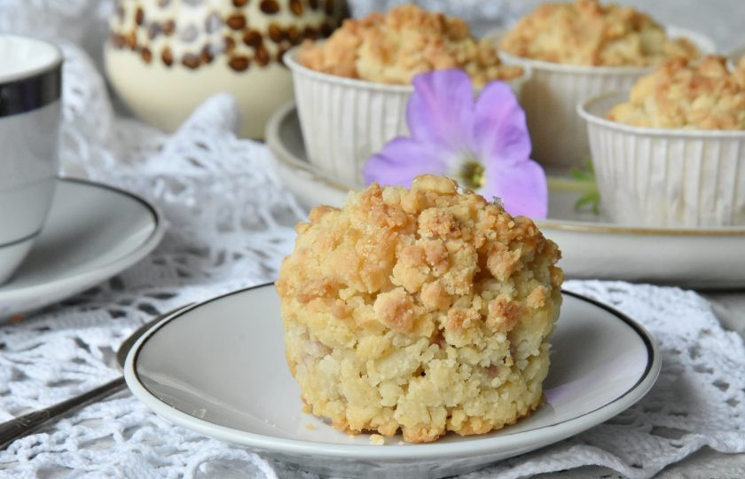 1. Этап. Маффины из рисовой и миндальной муки: Маффины получаются рассыпчатыми, в меру сладкими и нежными.