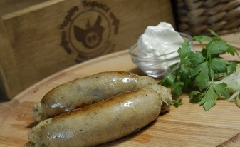 1. Этап. Картофельные колбаски: 11. Подаем колбаску со сметаной и зеленью. Приятного аппетита!