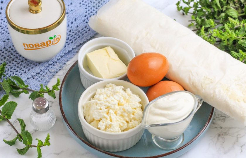 1. Этап. Болгарская баница: Подготовьте указанные продукты. Тесто разморозьте или приготовьте заранее.
