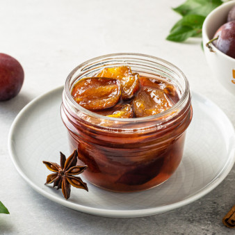 Варенье из сливы с корицей и бадьяном