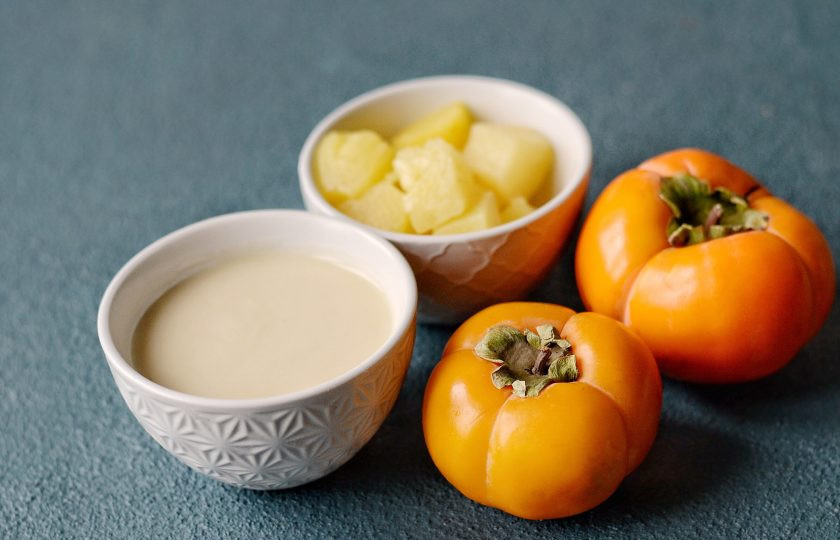 1. Этап. Смузи с хурмой: Подготовьте все ингредиенты.