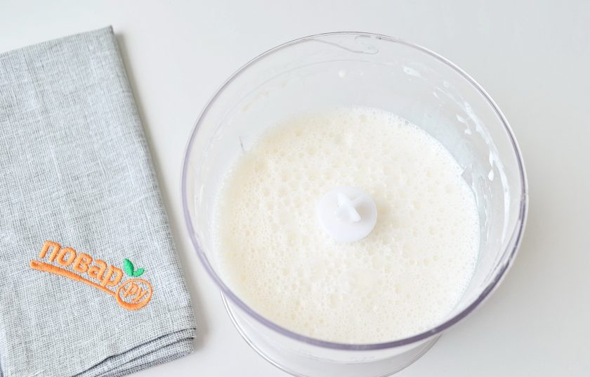 1. Этап. Фраппе с малиной: 3. Взбейте коктейль до однородного состояния.