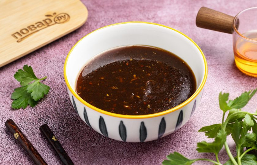 1. Этап. Китайский соус Терияки: Готовый соус слегка остудите и перелейте в баночку. Китайский соус 