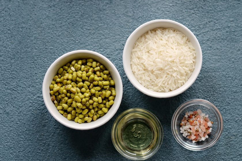 1. Этап. Рис с машем: Подготовьте все ингредиенты.