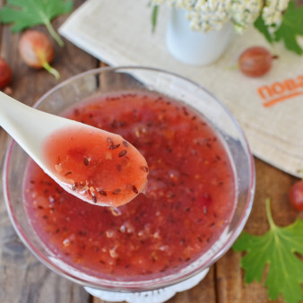 Варенье из крыжовника с листьями смородины