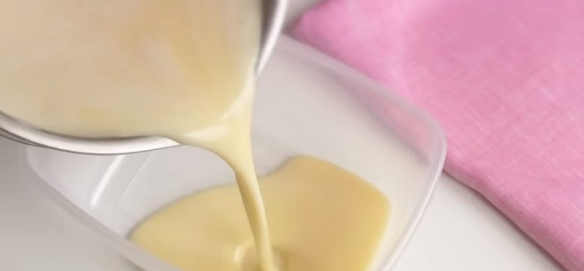 1. Этап. Домашнее мороженое из трех ингредиентов: 3. Перелейте молочную смесь в контейнер с крышкой и отправьте в морозилку на 3-4 часа. Каждые 40 минут перемешивайте мороженое лопаткой (всего вам нужно перемешать мороженое 3-4 раза).