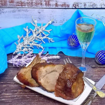 Свинина, запеченная в апельсиновом соусе