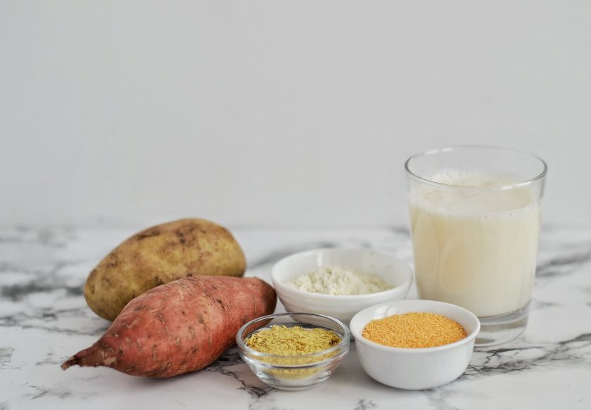 1. Этап. Запеканка с бататом: Подготовьте все ингредиенты.