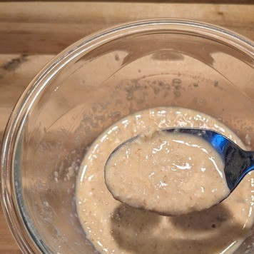 1. Этап. Булочка из отрубей в микроволновке: Вот такая, жидкая консистенция получается.