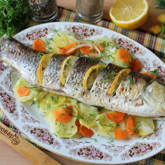 Белый амур в фольге в духовке