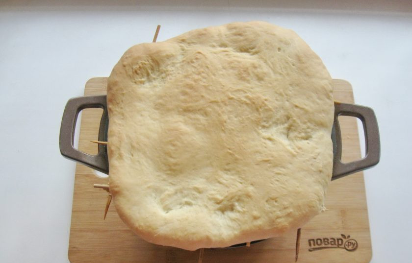 1. Этап. Суп Пашкет: Поставьте на противень и выпекайте до готовности хлеба.