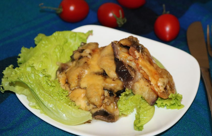 1. Этап. Запеканка с грибами и баклажанами: Запеканку нарежьте на порционные кусочки, подавайте горячей. Приятного аппетита!