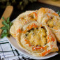 Лодочки из слоеного теста с картофелем и мясом