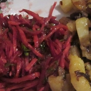 Жареная картошка с замороженными грибами