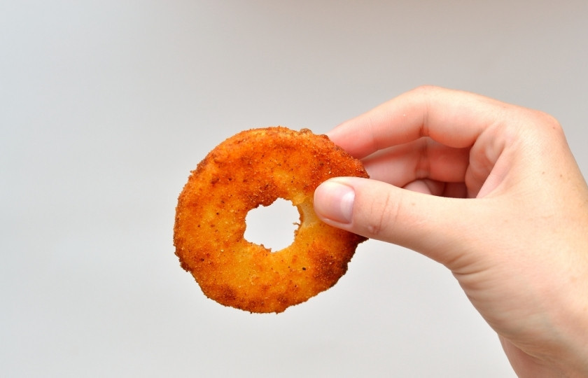 1. Этап. Ананасы в кляре: Вот такие потрясающие ананасы в кляре у вас получились.