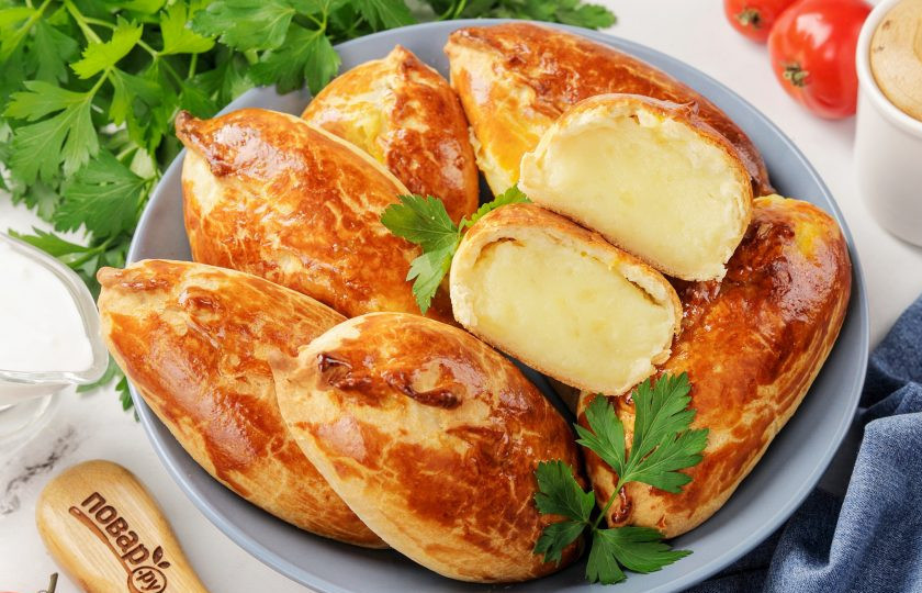 1. Этап. Пирожки на сметане в духовке: Приятного аппетита!