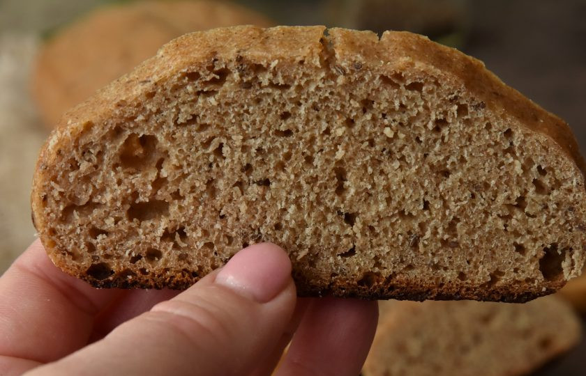 1. Этап. Литовский хлеб: Мякиш хлеба плотный и мягкий, долго не черствеет.