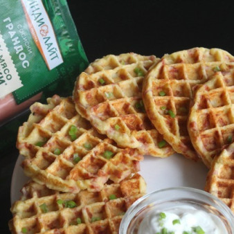 Пикантные картофельные вафли