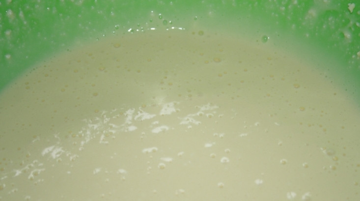 1. Этап. Творожная запеканка в мультиварке без манки: Потом добавьте творог и сгущенку. Еще раз взбейте миксером.