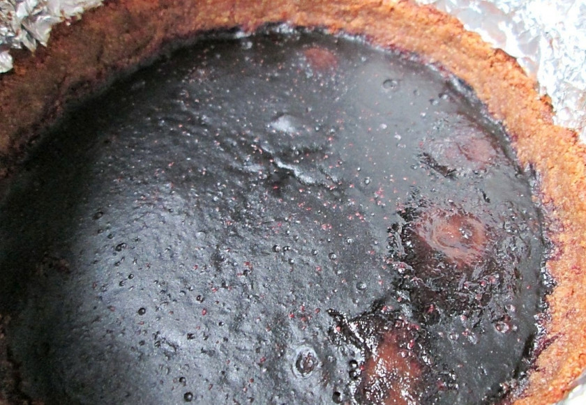 1. Этап. Чизкейк со свежими ягодами: 8. Отправляю в разогретый до 200-220 градусов духовой шкаф на 10-15 минут.