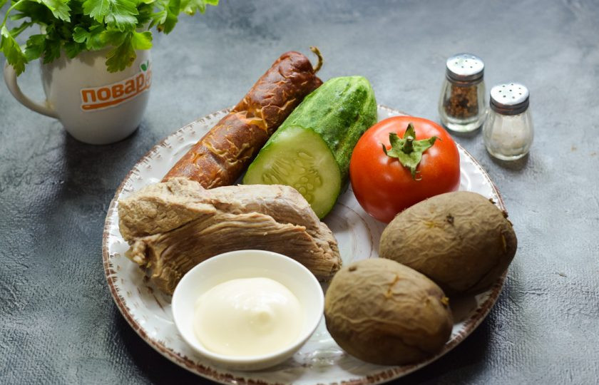 1. Этап. Салат Матадор: Подготовьте ингредиенты.