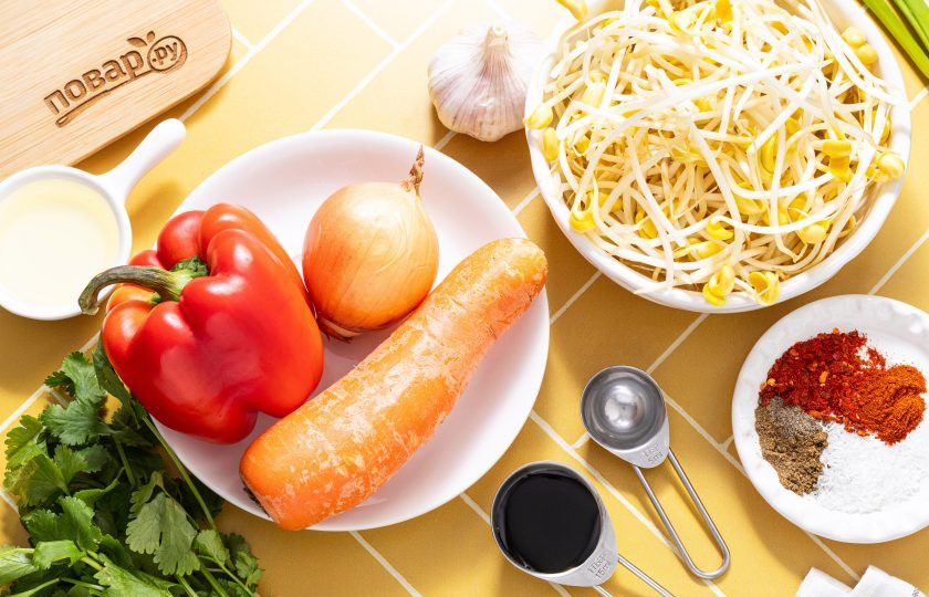 1. Этап. Салат из пророщенной сои по-корейски: Подготовьте все ингредиенты.