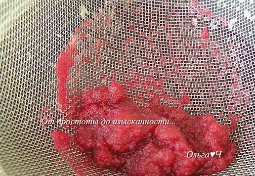 1. Этап. Свекольно-лимонный напиток: Процедите свекольный настой.